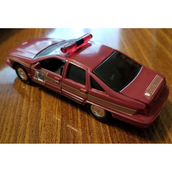 Minnesota State Police Road Champs die cast police car 1:43 scale - Picture 6 of 11